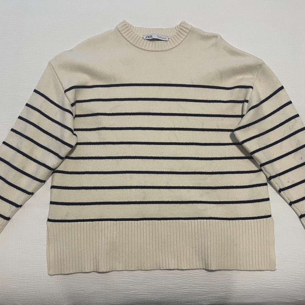 Zara Women's Crewneck Sweater in Cream and Navy Stripes